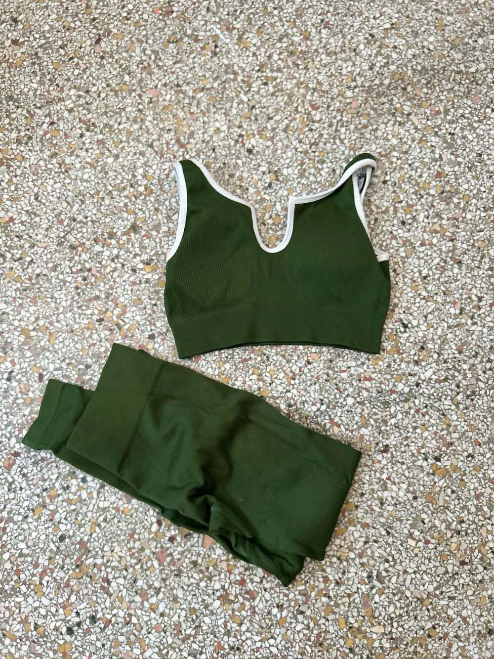 Women's Ribbed Seamless Workout Set Olive Green V-Neck Sports Bra and Leggings